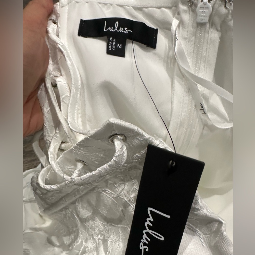 Lulus Laubrey White Floral Jacquard Mini Dress and Scarf Set Size Medium NWT - Picture 12 of 16